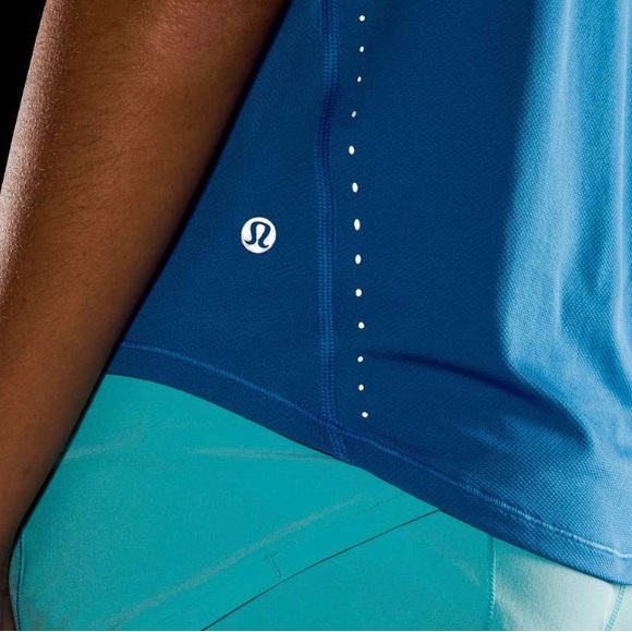 Lululemon high neck run and train tee BNWT - Picture 2 of 7